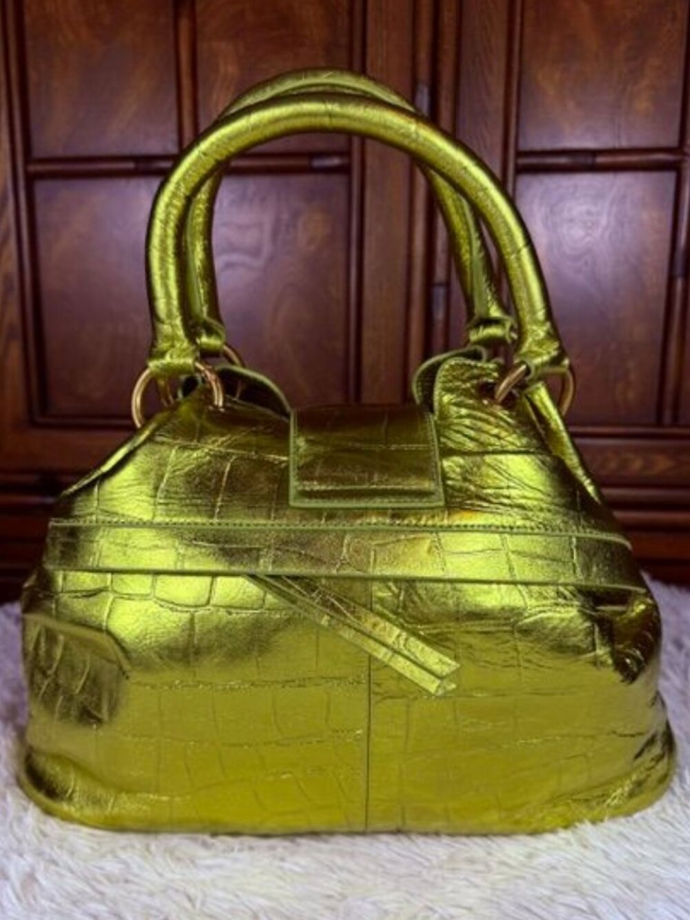 Sharif Citron Genuine Leather Croc Embossed Padlock Convertible Shape Hobo Tote - Picture 5 of 16